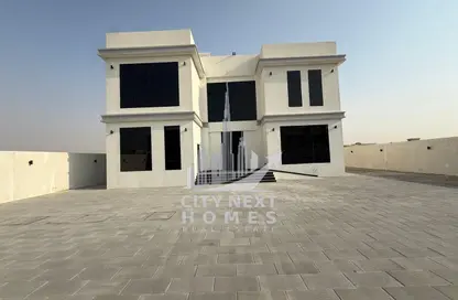 Villa - 5 Bedrooms - 7 Bathrooms for rent in Al Aweer 1 - Al Aweer - Dubai