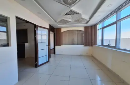Office Space - Studio - 1 Bathroom for rent in Al Khabisi - Deira - Dubai