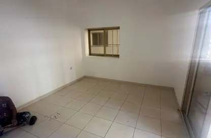 Apartment - 3 Bedrooms - 3 Bathrooms for rent in Thuraya Al Majaz Building - Al Majaz 3 - Al Majaz - Sharjah