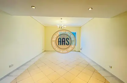 Apartment - 3 Bedrooms - 3 Bathrooms for rent in 21st Century Tower - Sheikh Zayed Road - Dubai