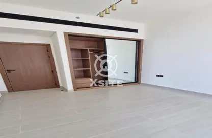 شقة - غرفة نوم - 2 حمامات للايجار في بن غاطي أزور - قرية الجميرا سركل - دبي