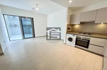Kitchen image for: Apartment - 1 Bedroom - 1 Bathroom for rent in Sobha Hartland - Mohammed Bin Rashid City - Dubai, Image 1
