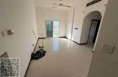 شقة - 2 غرف نوم - 2 حمامات للايجار في عمارة عزير - 3  الروضة - الروضة - عجمان