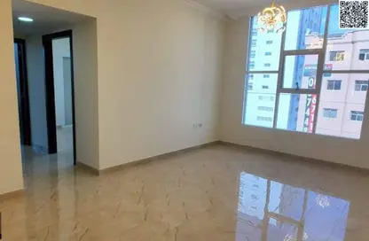 شقة - 2 غرف نوم - 3 حمامات للايجار في مساكن كورنيش عجمان - طريق كورنيش عجمان - عجمان