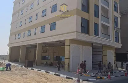 عمارة بالكامل - 8 غرف نوم - 8 حمامات للبيع في تلال سيتي - الشارقة