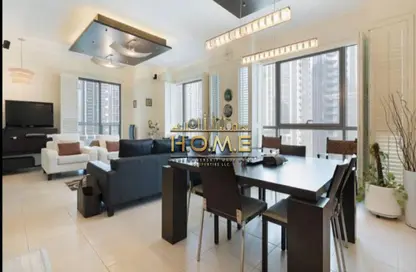صورة لـ غرفة المعيشة / غرفة الطعام شقة - 2 غرف نوم - 2 حمامات للايجار في 1ذا ريزيدنس - برج ريزيدنس - دبي وسط المدينة - دبي ، صورة رقم 1