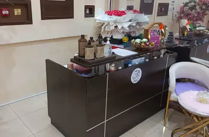 متجر - استوديو - 1 حمام للايجار في عود ميثاء - بر دبي - دبي