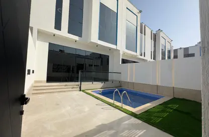 Villa - 4 Bedrooms - 5 Bathrooms for rent in Al Hamra Village - Ras Al Khaimah