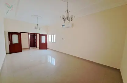 شقة - 3 غرف نوم - 3 حمامات للايجار في الدفينة - اشارج - العين