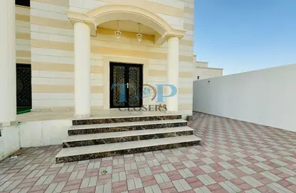 Villa - 2 Bedrooms - 1 Bathroom for rent in Shi'bat Al Wutah - Al Ain