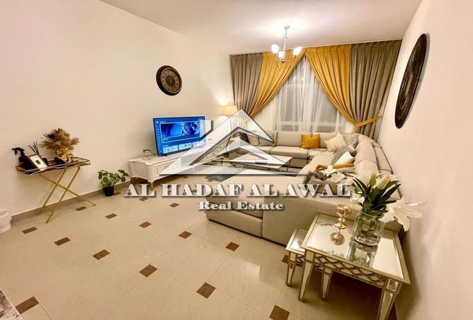 شقة - 2 غرف نوم - 2 حمامات للايجار في أبراج التعاون - الخان - الشارقة