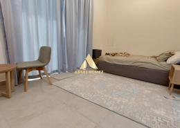 صورةغرفة- غرفة النوم لـ: Studio - 1 حمام للكراء في عزيزي بلازا - الفرجان - دبي, صورة 1