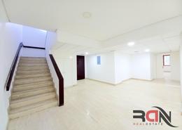 Apartment - 4 bedrooms - 5 bathrooms for rent in Al Ghaith Tower - Hamdan Street - Abu Dhabi