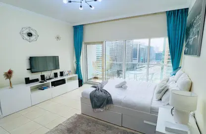 Apartment - Studio - 1 Bathroom for rent in Burj Al Nujoom - Downtown Dubai - Dubai