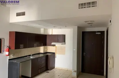 شقة - غرفة نوم - 2 حمامات للايجار في أوتم 1 - شقق الخريف - سيزون كوميونيتي - منطقة 15 - قرية الجميرا سركل - دبي