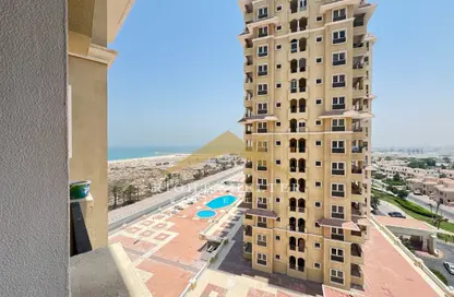 شقة - 2 غرف نوم - 3 حمامات للايجار في رويال بريز 3 - رويال بريز - قرية الحمرا - رأس الخيمة