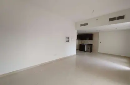 شقة - 1 حمام للايجار في بناية رويال جي في سي - الضاحية 10 - قرية جميرا الدائرية - دبي