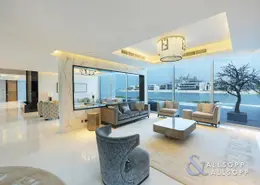 Living Room image for: Villa - 6 Bedrooms - 7 Bathrooms for sale in Signature Villas Frond J - Signature Villas - Palm Jumeirah - Dubai, Image 1