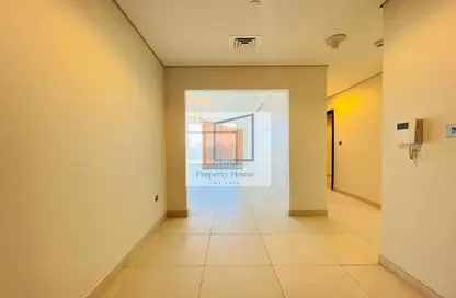 Apartment - 3 Bedrooms - 5 Bathrooms for rent in CI Tower - Cornich Al Khalidiya - Al Khalidiya - Abu Dhabi