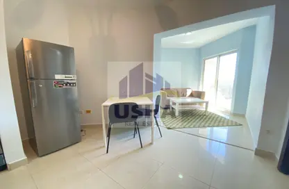 صورة لـ غرفة المعيشة / غرفة الطعام شقة - غرفة نوم - 1 حمام للايجار في بوابة دبي الجديدة 1 - بحيرة إلوشيو - أبراج بحيرة الجميرا - دبي ، صورة رقم 1