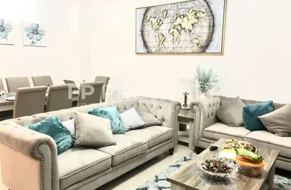 Apartment - 3 Bedrooms - 3 Bathrooms for sale in Hayat Boulevard-1A - Hayat Boulevard - Town Square - Dubai