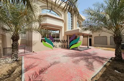 Villa - 4 Bedrooms - 4 Bathrooms for rent in Jumeirah 1 Villas - Jumeirah 1 - Jumeirah - Dubai