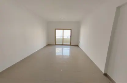 Apartment - 2 Bedrooms - 2 Bathrooms for rent in Safia Tower - Al Majaz 3 - Al Majaz - Sharjah