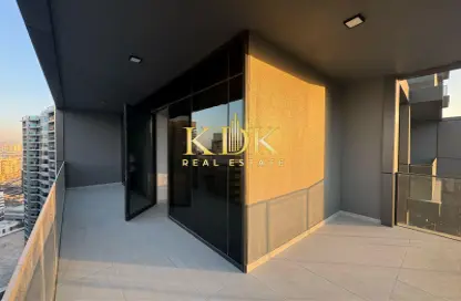 Apartment - 2 Bedrooms - 2 Bathrooms for rent in Amal Tower - Dubai Sports City - Dubai