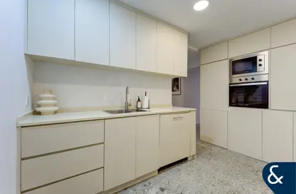 Apartment - 2 Bedrooms - 3 Bathrooms for sale in Bahar 1 - Bahar - Jumeirah Beach Residence - Dubai