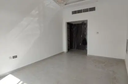 Apartment - 3 Bedrooms - 3 Bathrooms for rent in Al Jurf Industrial 3 - Al Jurf Industrial - Ajman