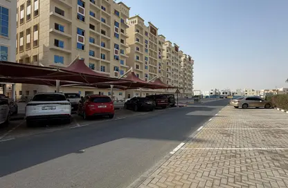 شقة - 2 غرف نوم - 3 حمامات للبيع في قرية الاميرة - الياسمين - عجمان