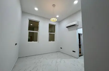 شقة - غرفة نوم - 2 حمامات للايجار في مدينة الرياض - أبوظبي شقة - غرفة نوم - 2 حمامات للايجار في مدينة الرياض - أبوظبي