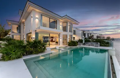 Villa - 5 Bedrooms - 6 Bathrooms for sale in Garden Homes Frond M - Garden Homes - Palm Jumeirah - Dubai