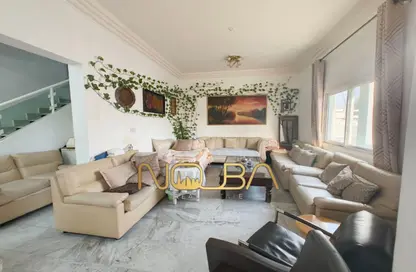 Villa - 5 Bedrooms - 5 Bathrooms for rent in Mirdif Villas - Mirdif - Dubai