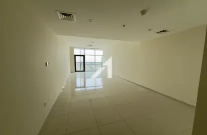 شقة - 3 غرف نوم - 4 حمامات للايجار في برج دوجا - شارع الشيخ زايد - دبي شقة - 3 غرف نوم - 4 حمامات للايجار في برج دوجا - شارع الشيخ زايد - دبي