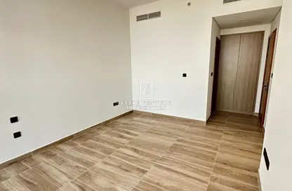 شقة - غرفة نوم - 2 حمامات للايجار في سيليا ريسدنس - ستوديو سيتي - دبي