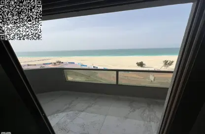 Apartment - 3 Bedrooms - 3 Bathrooms for rent in Cornish Tower - Al Rumaila - Ajman