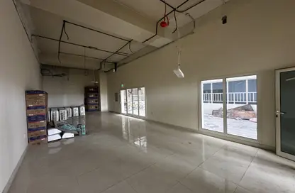 Show Room - Studio for rent in Al Murar - Deira - Dubai