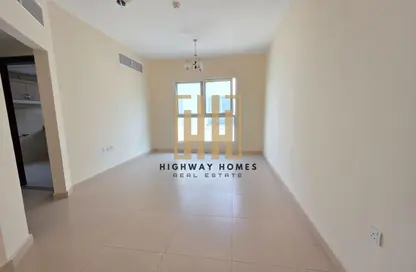 Apartment - 2 Bedrooms - 2 Bathrooms for rent in Muwailih Building - Muwaileh - Sharjah