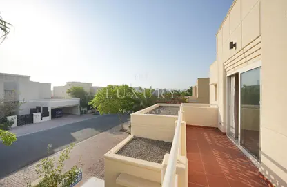 Villa - 4 Bedrooms - 5 Bathrooms for rent in Meadows 9 - Meadows - Dubai