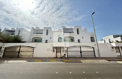 Villa - 4 Bedrooms - 7 Bathrooms for rent in Al Musalla Area - Al Karamah - Abu Dhabi