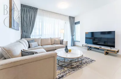 Living Room image for: Apartment - 1 Bedroom - 2 Bathrooms for rent in 29 Burj Boulevard Tower 2 - 29 Burj Boulevard - Downtown Dubai - Dubai, Image 1