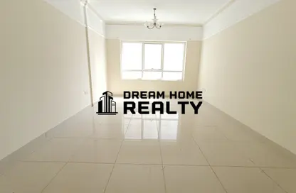 Apartment - 3 Bedrooms - 3 Bathrooms for rent in Sharjah 555 Tower - Al Khan Corniche - Al Khan - Sharjah