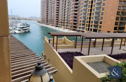 Apartment - 2 Bedrooms - 1 Bathroom for sale in Marina Residences 6 - Marina Residences - Palm Jumeirah - Dubai