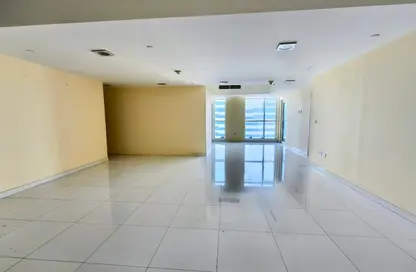 Apartment - 3 Bedrooms - 5 Bathrooms for rent in Al Nada Tower - Al Nahda - Sharjah