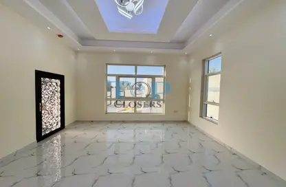 Apartment - Studio - 1 Bathroom for rent in Al Qattarah - Al Ain