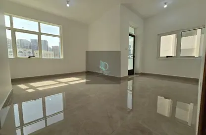 شقة - 2 غرف نوم - 2 حمامات للايجار في شارع حمدان - أبوظبي