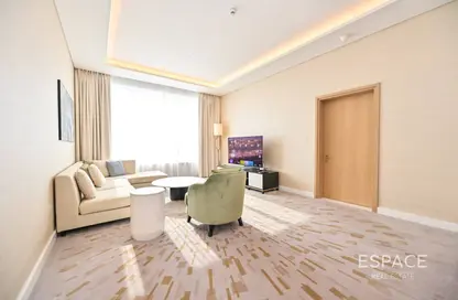 Apartment - 1 Bedroom - 2 Bathrooms for sale in The Palm Tower - Palm Jumeirah - Dubai