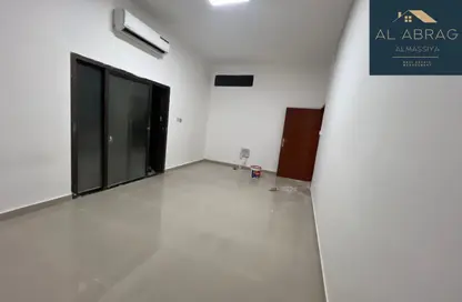 Apartment - 1 Bedroom - 1 Bathroom for rent in Al Musalla Area - Al Karamah - Abu Dhabi