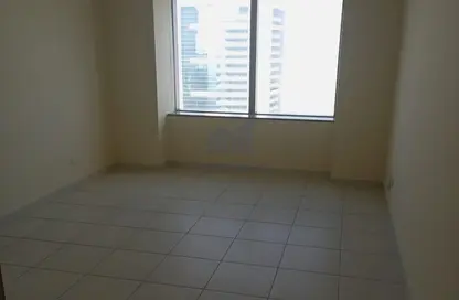 Empty Room image for: Apartment - 3 Bedrooms - 3 Bathrooms for rent in 21st Century Tower - Sheikh Zayed Road - Dubai, Image 1